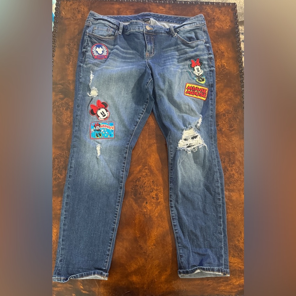 Size 18R authentic Disney jeans adorable patches